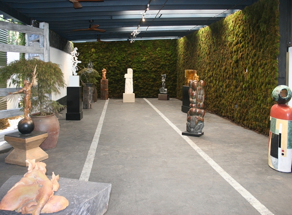 Paul Mahder Gallery - Healdsburg, CA. Sculpture Garden with largest moss wall