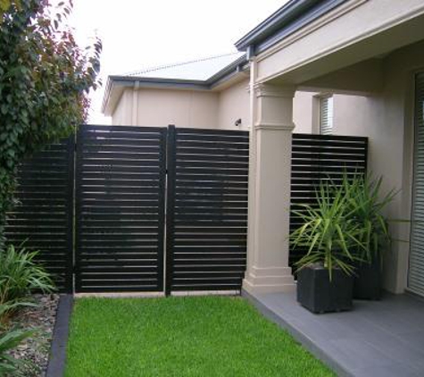 Noyce Tubular Design Fencing