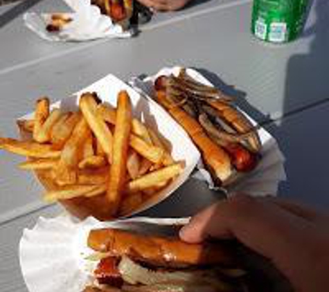 Fredgie's World Famous Hot Dogs - Jensen Beach, FL