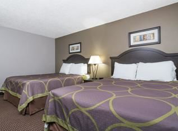 Super 8 by Wyndham Bismarck - Bismarck, ND