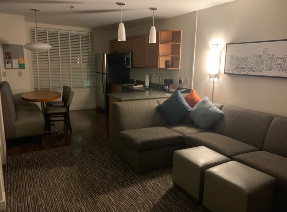 Hyatt House Denver Airport - Denver, CO