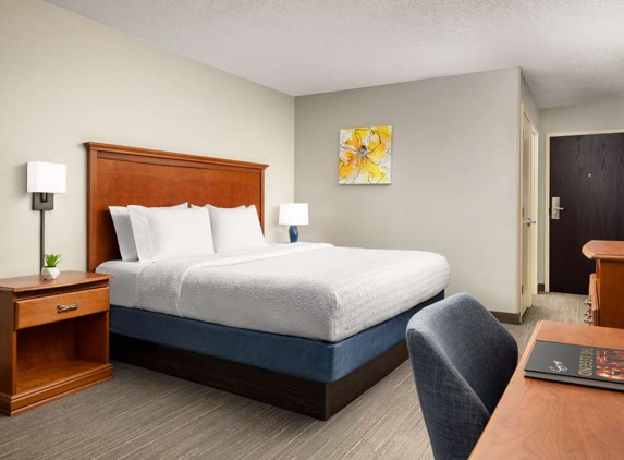 Hampton Inn Memphis-Walnut Grove/Baptist Hospital East - Memphis, TN