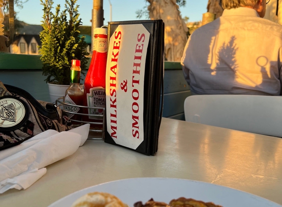 Greeter's Corner Restaurant - Laguna Beach, CA