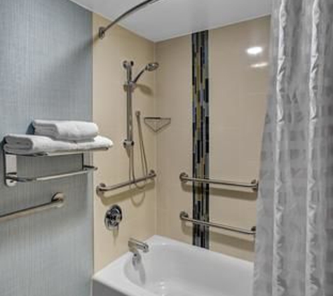 Hyatt Place Tampa/Busch Gardens - Tampa, FL