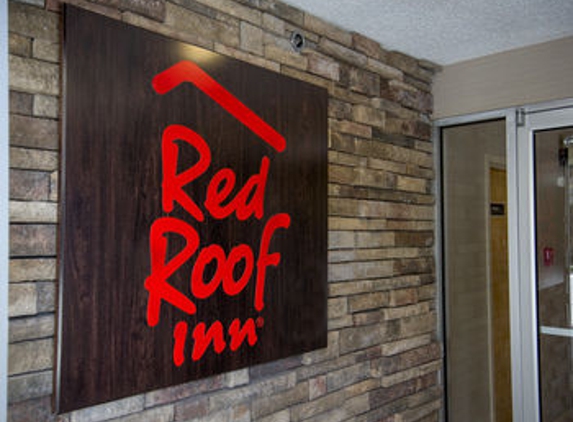 Red Roof Inn - Halfmoon, NY