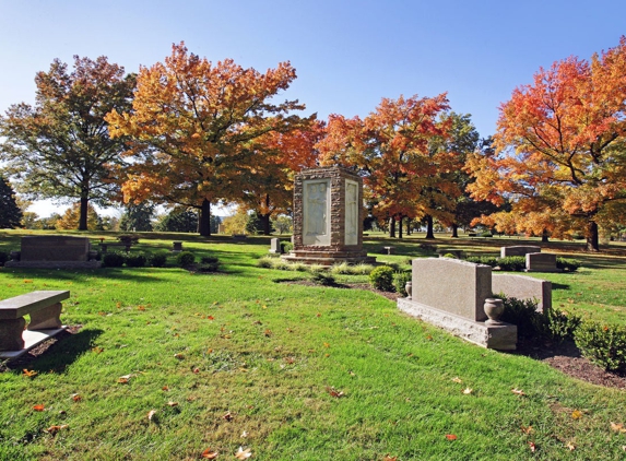 Alexander Funeral Home - Saint Ann, MO