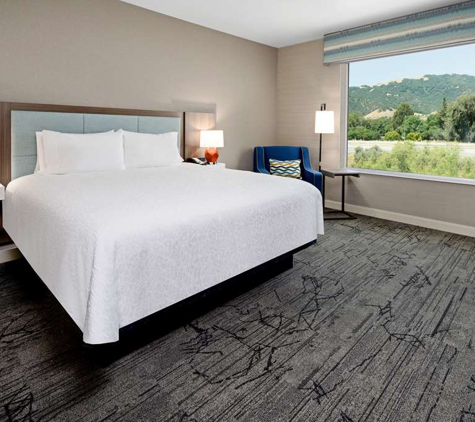 Hampton Inn & Suites Gilroy - Gilroy, CA