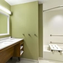 Home2 Suites by Hilton Saratoga Malta - Motels