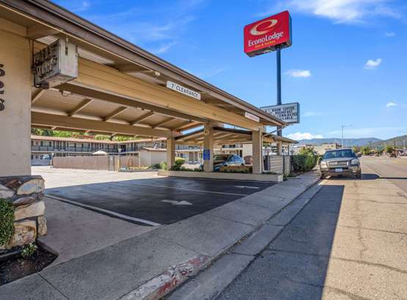 Econo Lodge - Yreka, CA