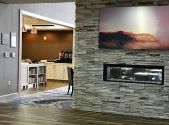 Homewood Suites by Hilton Dallas/Arlington South - Arlington, TX