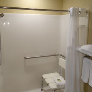 Holiday Inn Express & Suites Salisbury - Delmar - Delmar, MD