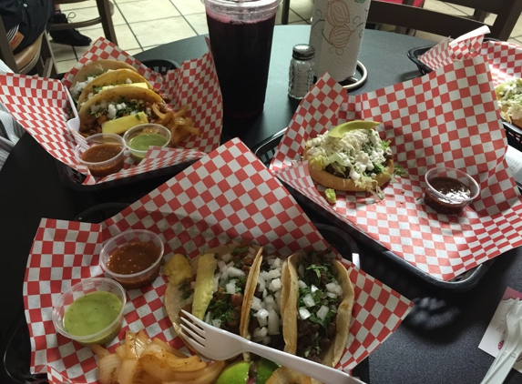 Loli's Mexican Cravings - Tampa, FL