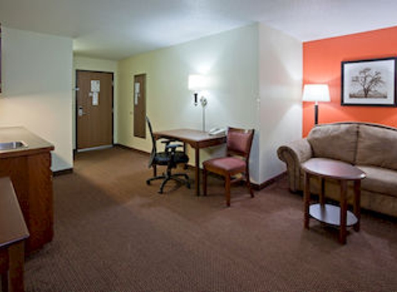 AmericInn Lodge & Suites of St. Cloud - Saint Cloud, MN