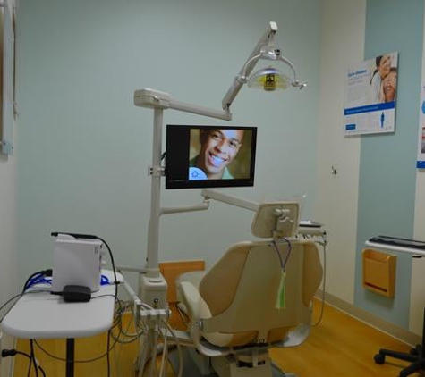 La Jolla Village Smiles Dentistry and Implants - La Jolla, CA