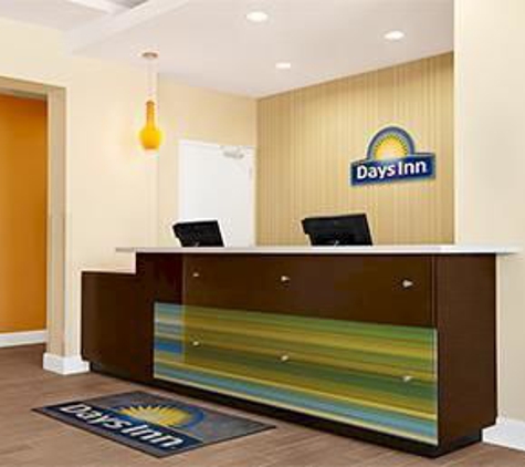 Days Inn - Victoria, TX