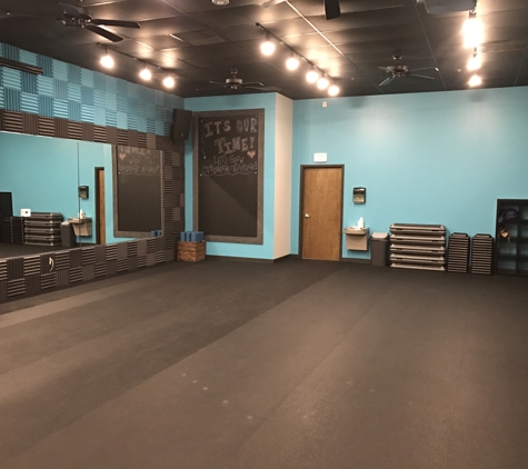 Tr1be Fitness - Lenexa, KS. Studio