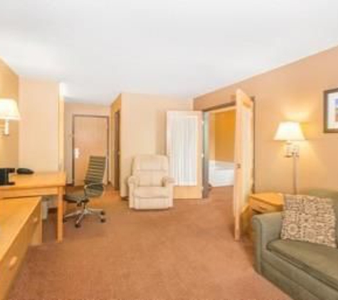 Days Inn - Worthington, MN