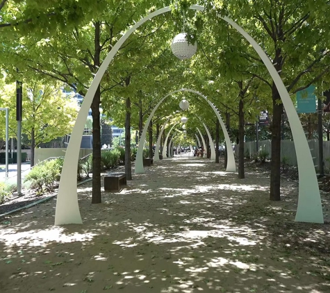 Dulce Dental - Dallas, TX. Klyde Warren Park at 9 minutes drive to the northeast of Dallas dentist Dulce Dental