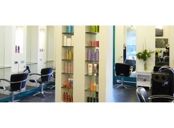 Trac Iorianni's Hair Co - Echuca, VIC