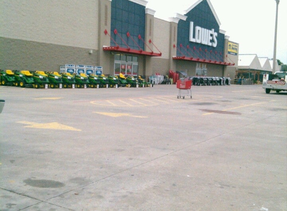 Lowe's Home Improvement - Livingston, TX