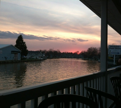 Quaker Steak & Lube - Vermilion, OH