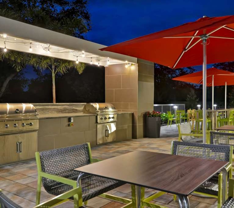 Home2 Suites by Hilton Naples I-75 Pine Ridge Road - Naples, FL