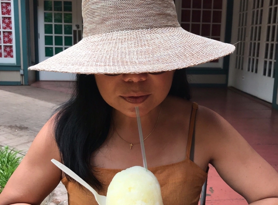 Breakwall Shave Ice - Lahaina, HI