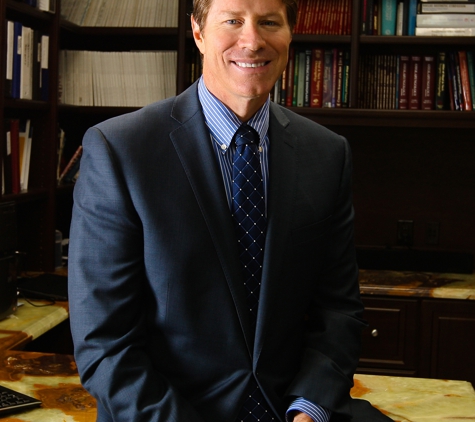 Lane F. Smith, MD The Plastic Surgery Institute of Las Vegas - Las Vegas, NV