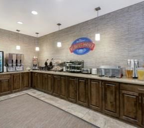 Baymont Inn & Suites - Minot, ND