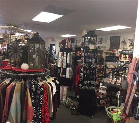 The Pink Poodle & Unique Boutique - Hoopeston, IL