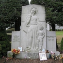 Uras Monuments - Monuments