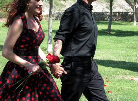 A Wedded Bliss, Annie Lane, Officiant - Chino Valley, AZ