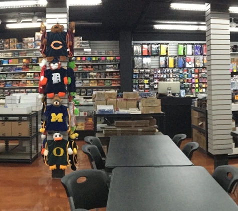 Dan's Sports Cards & Games - Jacksonville, FL. Inside