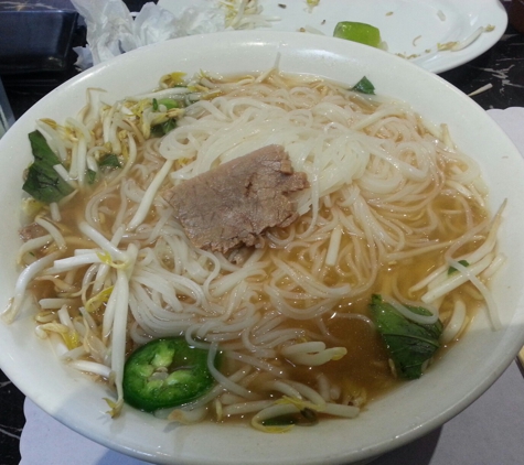 Pho Hut - Glendale, CA. Pho #7, Steak and Brisket - can't wait to go back!