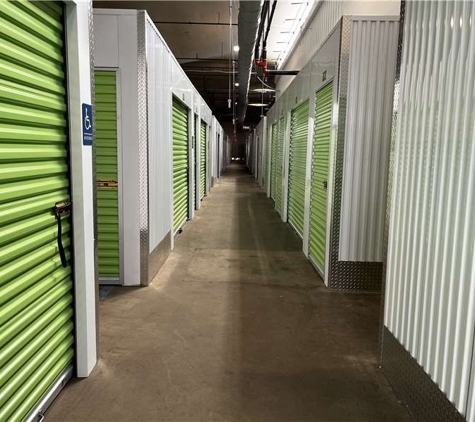 Extra Space Storage - Mishawaka, IN