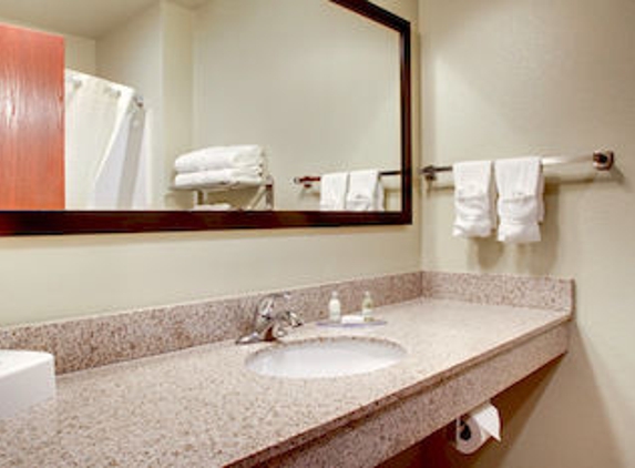 Cobblestone Inn & Suites Kersey - Kersey, CO