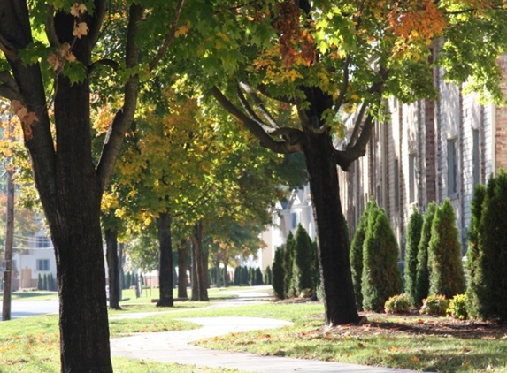 West Creek Manor Apartments - Roanoke, VA