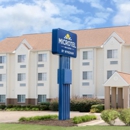 Microtel Inn & Suites by Wyndham Starkville - Hotels