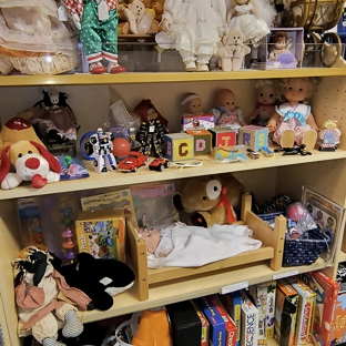 La Tiendita Resale Shop - Corpus Christi, TX. Toys