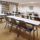 Holiday Inn Express & Suites Alliance - Hotels