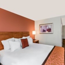 Hawthorn Suites By Wyndham - Hotels