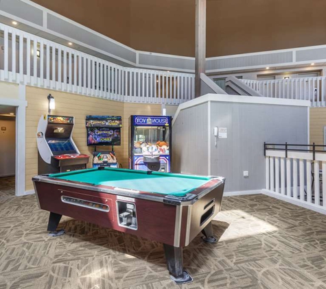 Best Western Plus Steeplegate Inn - Davenport, IA