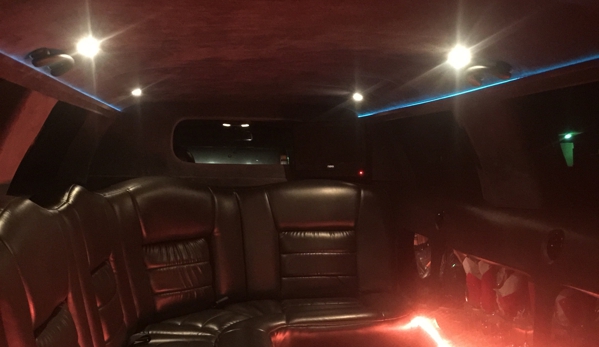 M&M Limousine And Transportation - Fort Worth, TX