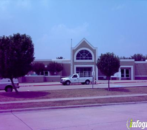 John D Spicer Elementary School - Haltom City, TX