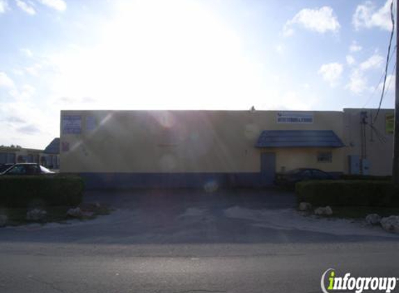 Martins Auto Body & Car Paint - Opa Locka, FL