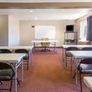 Super 8 by Wyndham Joliet I-55 N/Chicago - Motels