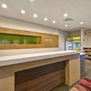 Tru by Hilton Columbus East Broad - Hotels