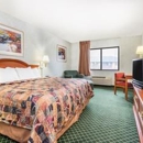 Days Inn by Wyndham Topeka - Motels