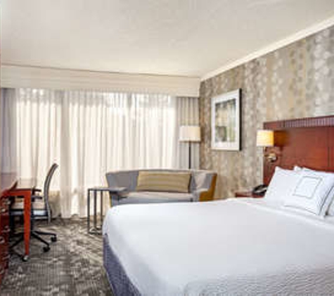 Courtyard by Marriott - Fairfield, CA