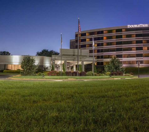 DoubleTree by Hilton Hotel Winston Salem - University - Winston Salem, NC